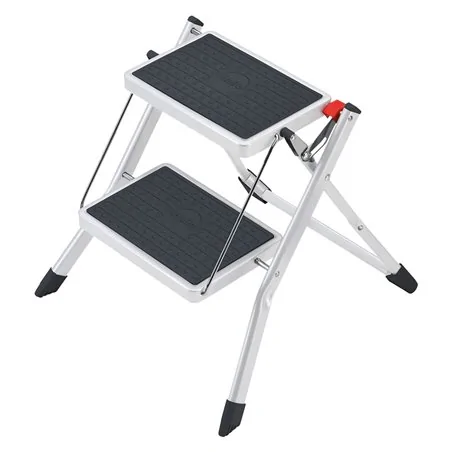 SGABELLO APRIBILE GRADINO CON TAPPETINO IN ACCIAIO